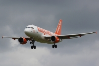 Easyjet A319 G-EZIL