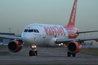 Easyjet A319 G-EZIW