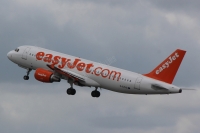 Easyjet A320 G-EZUS