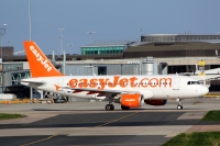 Easyjet A319 G-EZFS