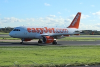 Easyjet A319 G-EZGB