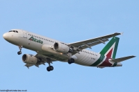 Alitalia A320 EI-DSY