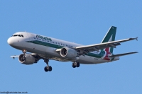 Alitalia A320 EI-DTA