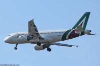 Alitalia A319 EI-IML