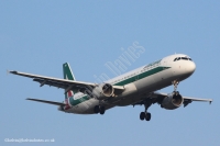 Alitalia A321 EI-IXH