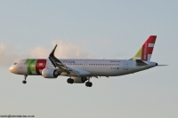 TAP A321-NEO CS-TJN