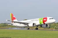 TAP A320 CS-TNJ