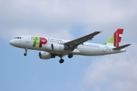 TAP A320 CS-TNQ