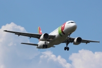 TAP A320 CS-TNJ