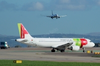 TAP A320 CS-TNS