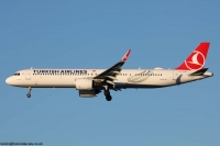 Turkish Airlines A321 TC-LSK