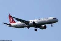 Turkish Airlines A321 TC-LST