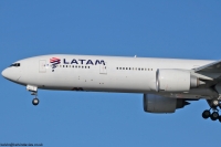 Latam 777 PT-MUI