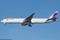 Latam 777 PT-MUI