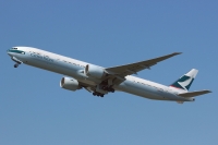 Cathay Pacific Airways 777  B-KQM