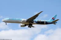 Korean Air 777 HL7204