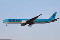 Korean Air 777 HL8009