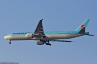 Korean Air 777 HL8274