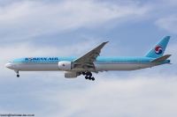 Korean Air 777 HL8275
