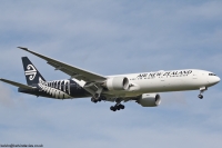 Air New Zealand 777 ZK-OKN