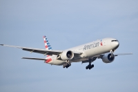 N719AN American Airlines B777