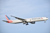 N719AN American Airlines B777