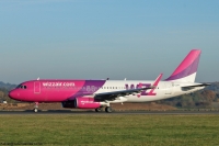 Wizz Air A320 HA-LWT