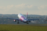 Wizz Air A321 HA-LXH