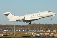 Challenger 300 G-LEAZ