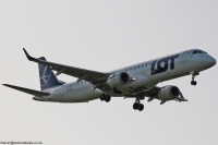 LOT Polish Airlines Embraer-195 SP-LNH