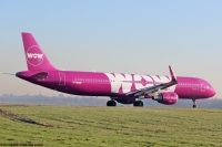 WOW Air A321 TF-MOM