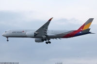 Asiana Airlines A350 HL7579