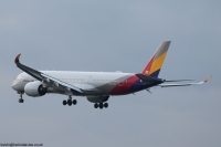 Asiana Airlines A350 HL7579