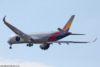 Asiana Airlines A350 HL8359