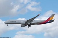 Asiana Airlines A350 HL8382