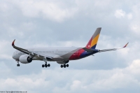 Asiana Airlines A350 HL8382