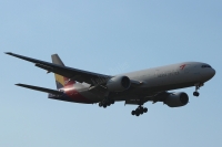 Asiana Airlines 777-200 HL7700