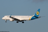 Ukraine International EMB-195 UR-EMF