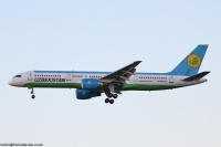 Uzbekistan Airways 757 UK75704