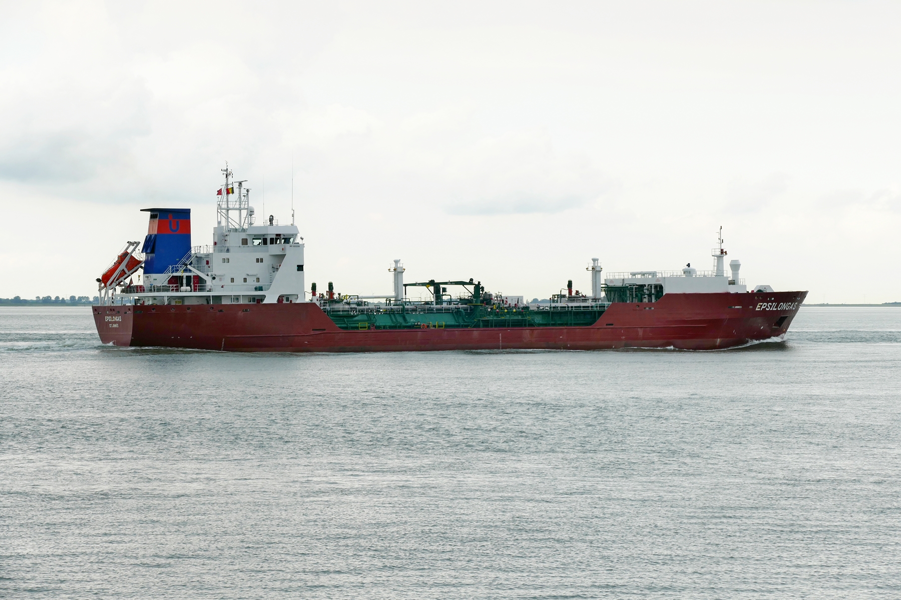 Ship Photos, Container ships, tankers, cruise ships, bulkers, tugs etc